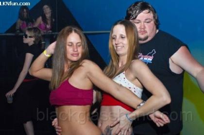 090213_Fri_NV0Nightclub_10407_15.jpg